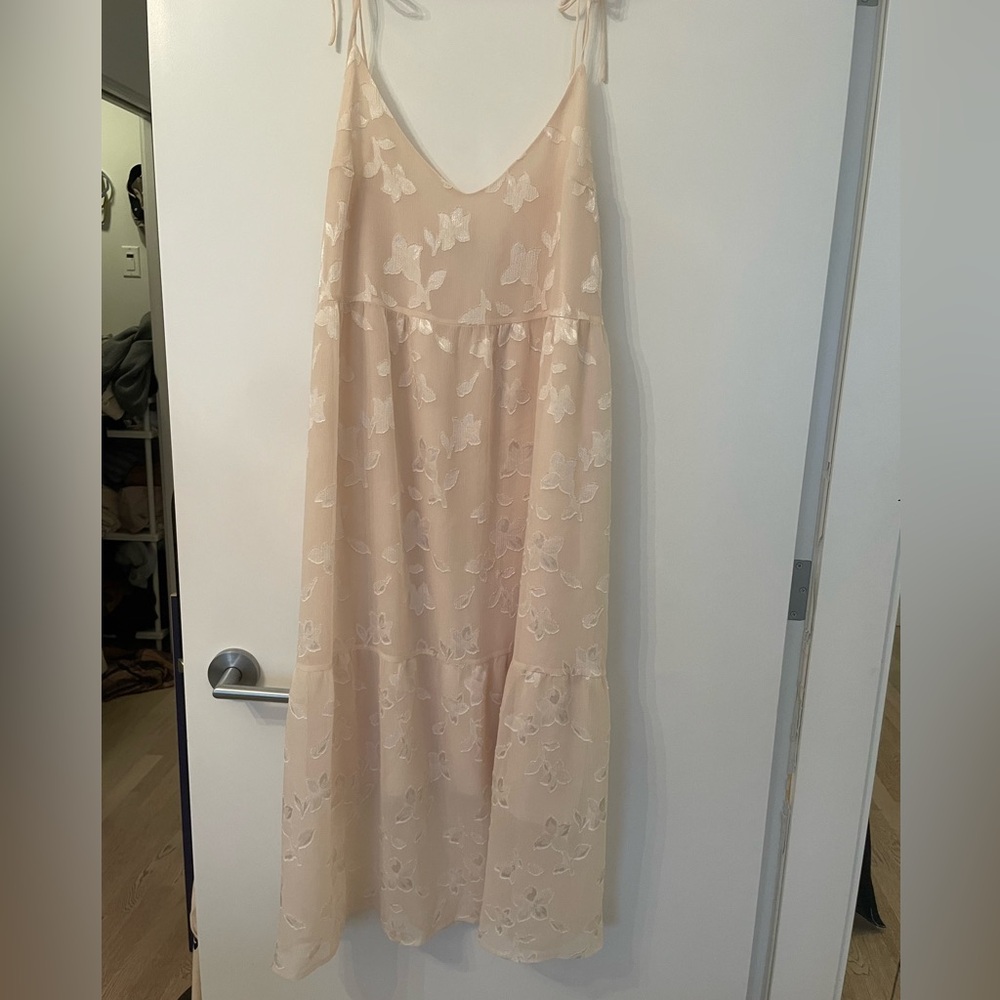 Park & Fifth Cream Floral Midi Dress - Picture 1 of 3